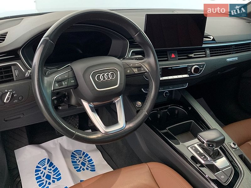 Седан Audi A4 2020 в Львові