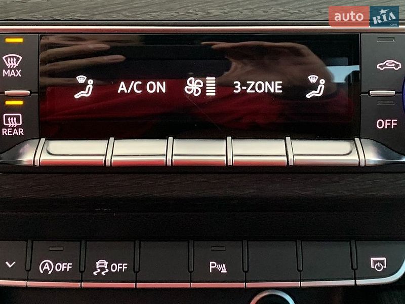 Седан Audi A4 2020 в Львові