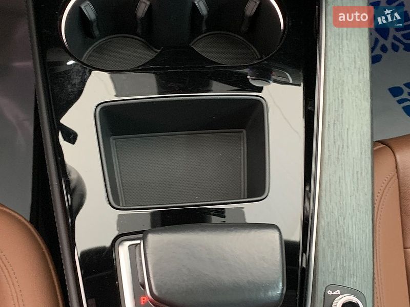 Седан Audi A4 2020 в Львові