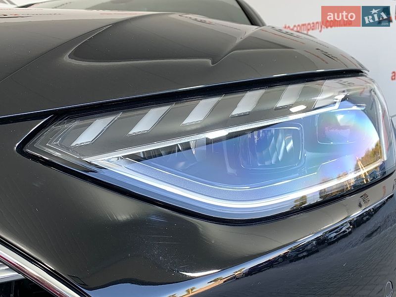 Седан Audi A4 2020 в Львові
