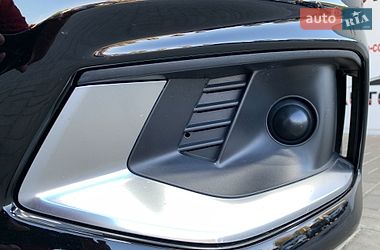 Седан Audi A4 2020 в Львові