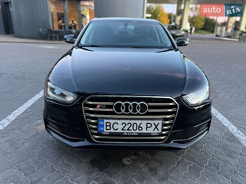 Audi A4 2014