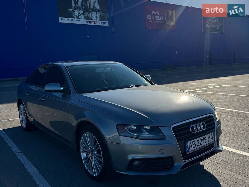 Седан Audi A4 2010 в Виннице