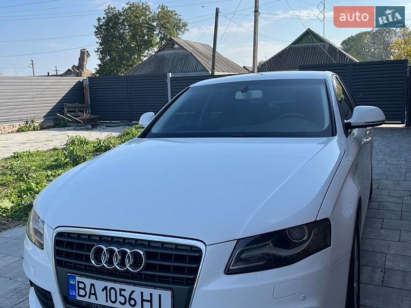 Седан Audi A4 2009 в Новомиргороді