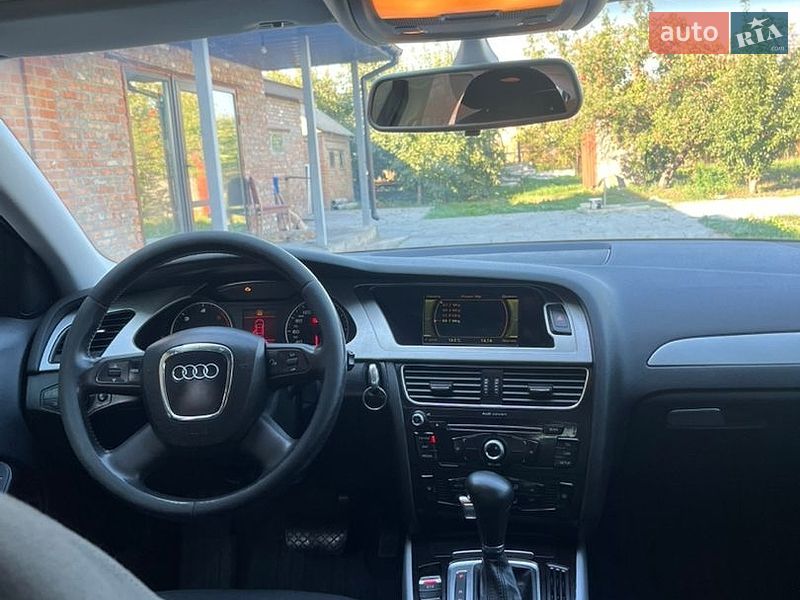 Седан Audi A4 2009 в Новомиргороді