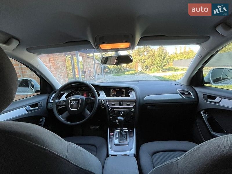 Седан Audi A4 2009 в Новомиргороді