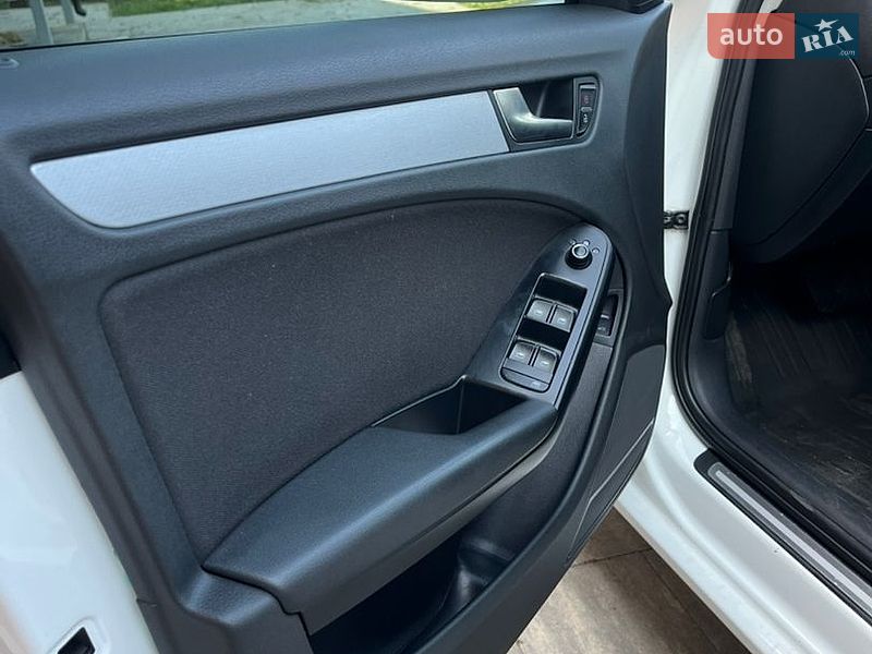 Седан Audi A4 2009 в Новомиргороді
