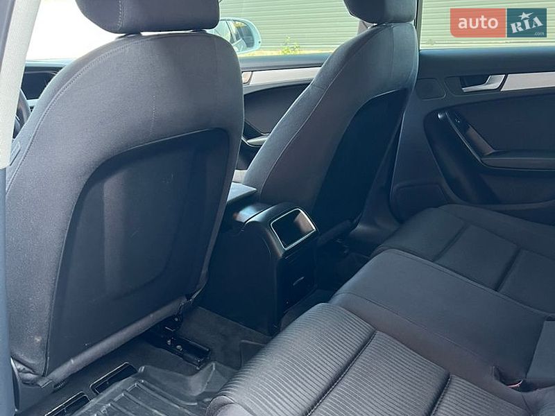 Седан Audi A4 2009 в Новомиргороді