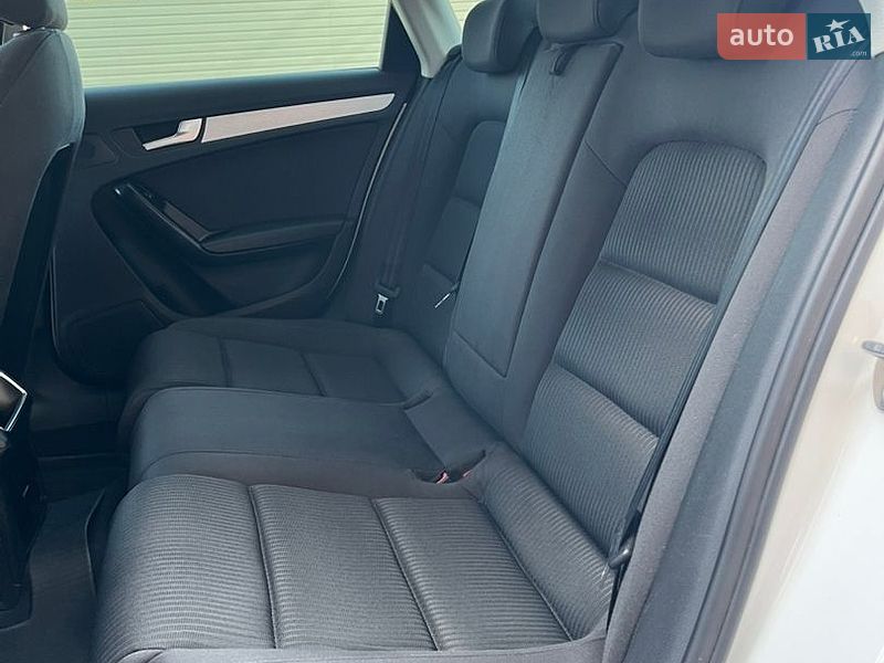 Седан Audi A4 2009 в Новомиргороді
