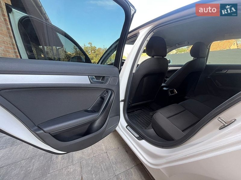 Седан Audi A4 2009 в Новомиргороді