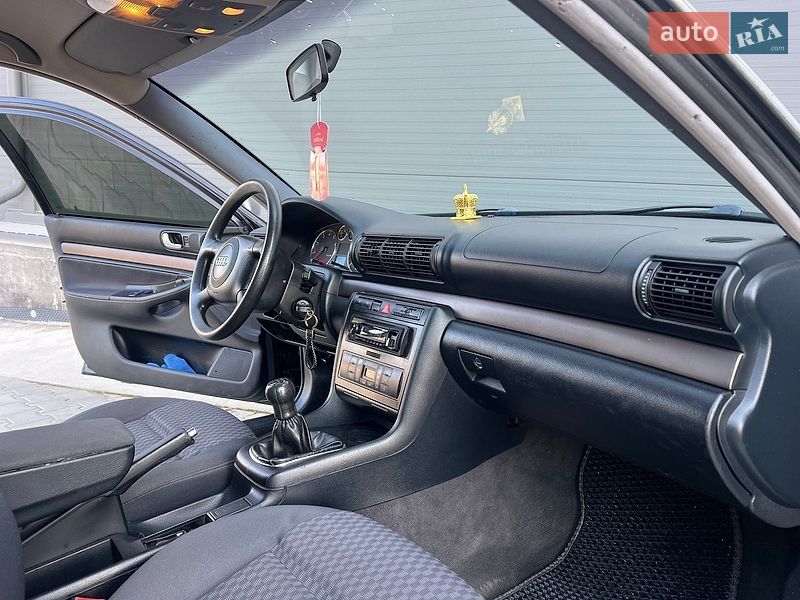 Седан Audi A4 2000 в Ивано-Франковске
