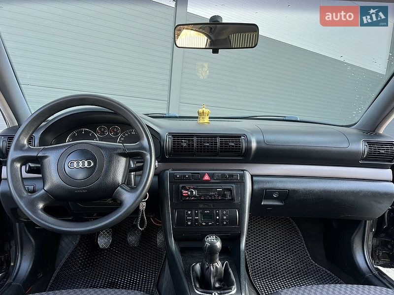 Седан Audi A4 2000 в Ивано-Франковске