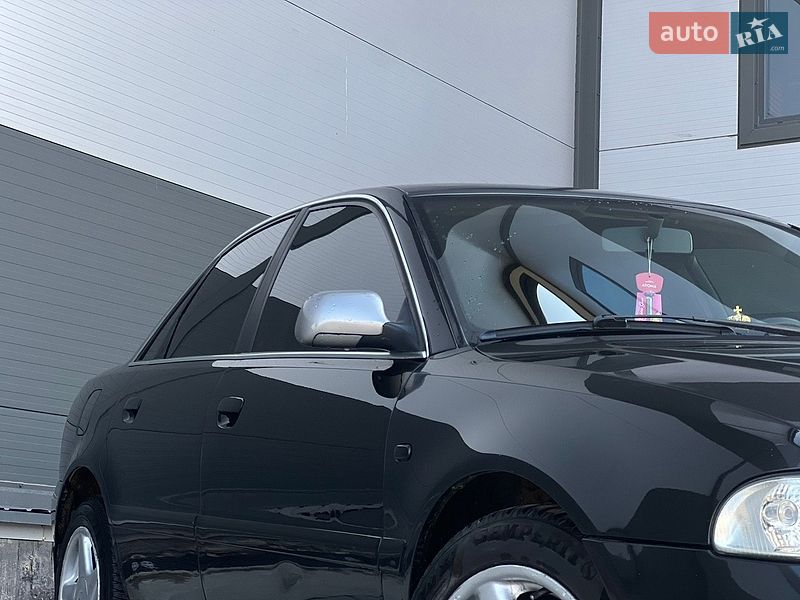 Седан Audi A4 2000 в Ивано-Франковске