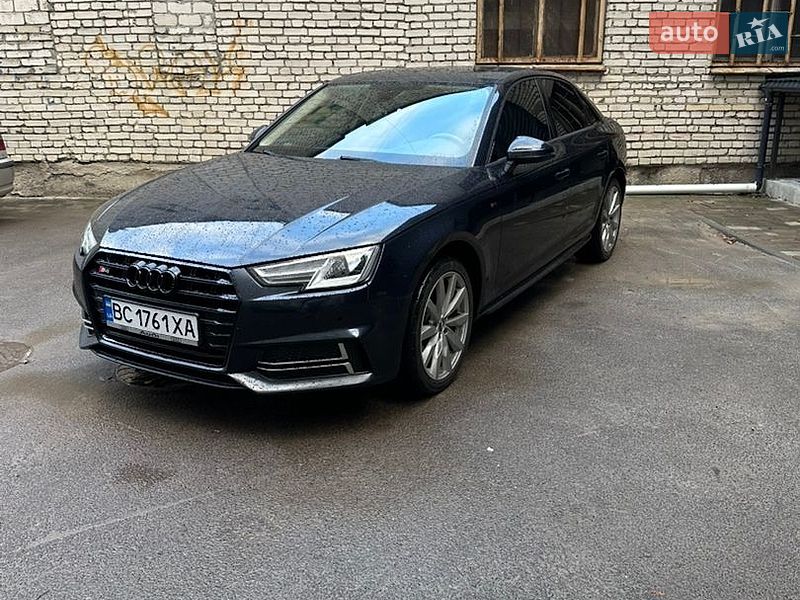 Audi A4 2017