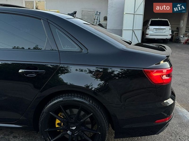Седан Audi A4 2016 в Одессе
