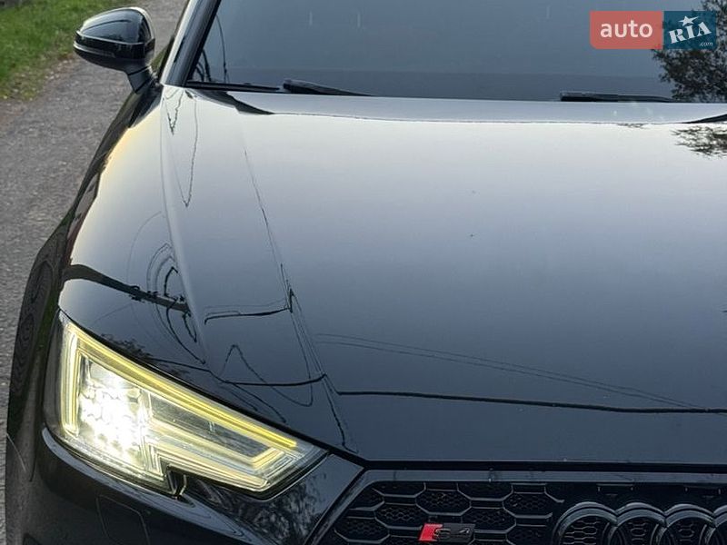 Седан Audi A4 2016 в Одессе