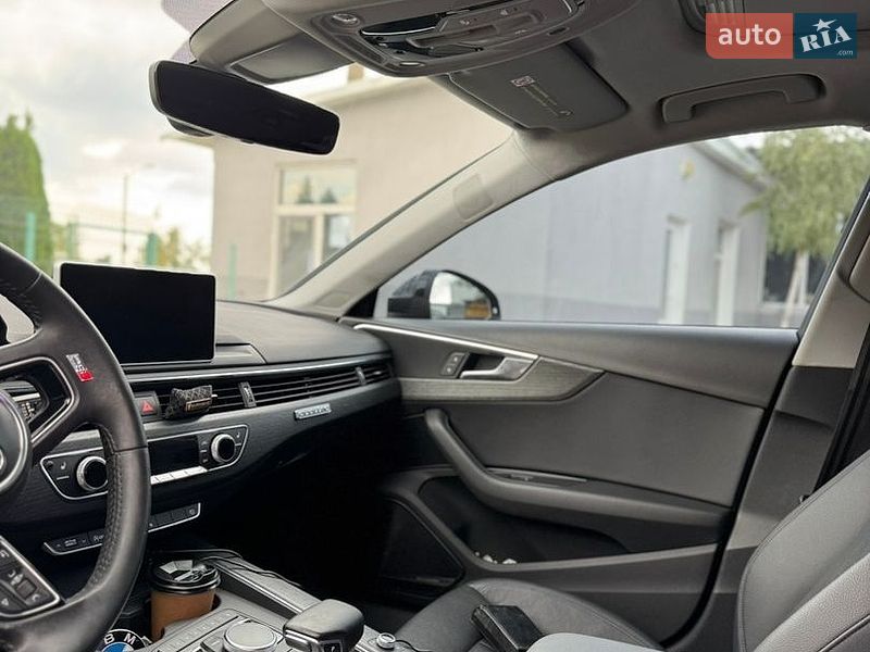 Седан Audi A4 2016 в Одессе