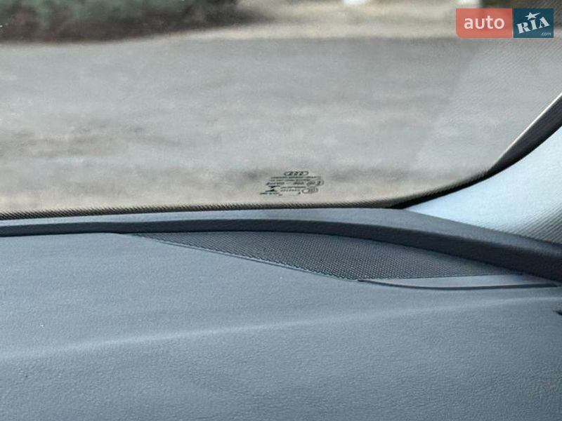 Седан Audi A4 2016 в Одессе