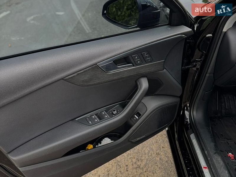 Седан Audi A4 2016 в Одессе