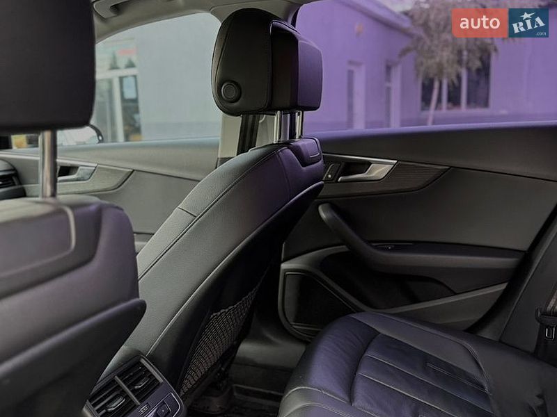 Седан Audi A4 2016 в Одессе