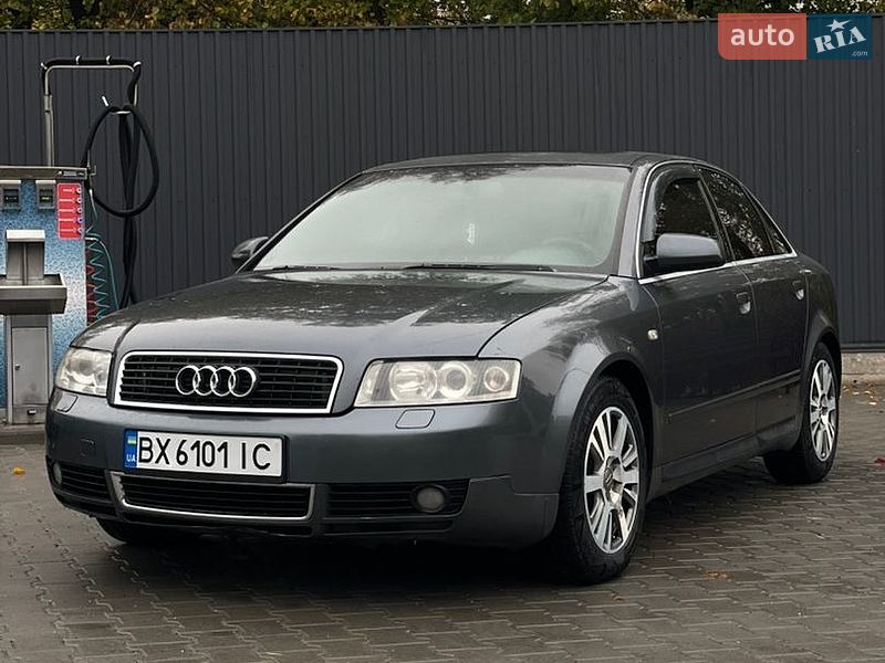 Седан Audi A4 2001 в Виньковцах
