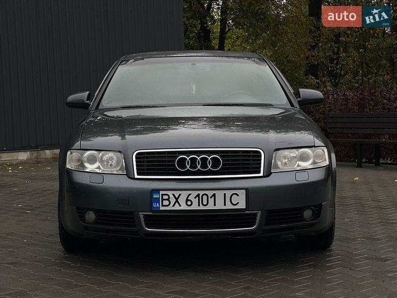 Седан Audi A4 2001 в Виньковцах