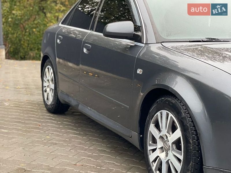 Седан Audi A4 2001 в Виньковцах