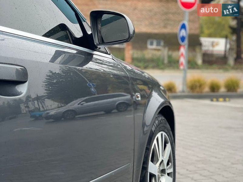 Седан Audi A4 2001 в Виньковцах