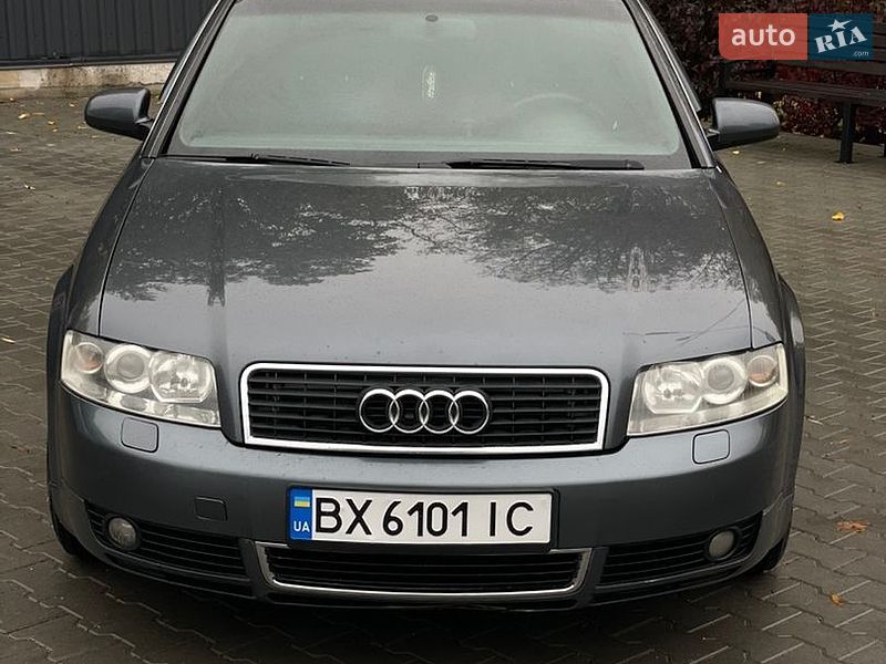 Седан Audi A4 2001 в Виньковцах