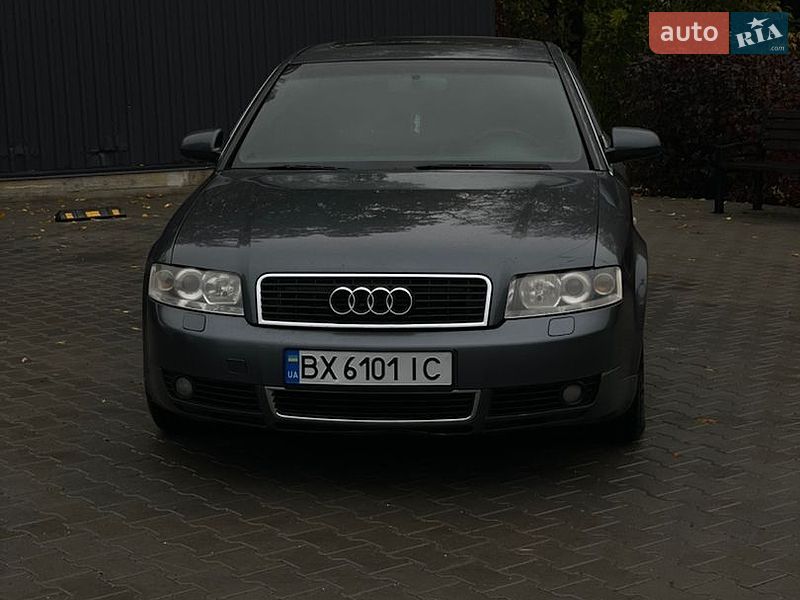 Седан Audi A4 2001 в Виньковцах