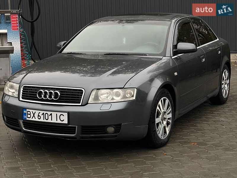 Седан Audi A4 2001 в Виньковцах