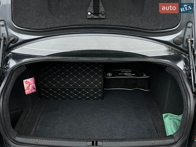 Седан Audi A4 2001 в Виньковцах