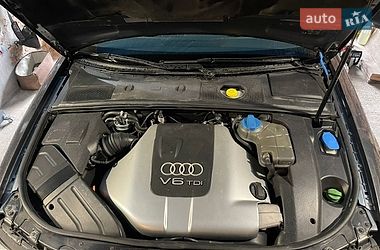 Седан Audi A4 2001 в Виньковцах