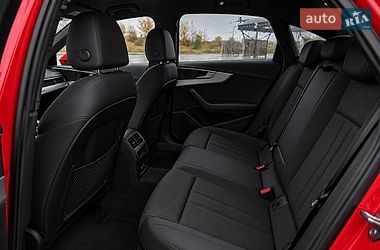 Седан Audi A4 2016 в Львове