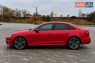 Седан Audi A4 2016 в Львове