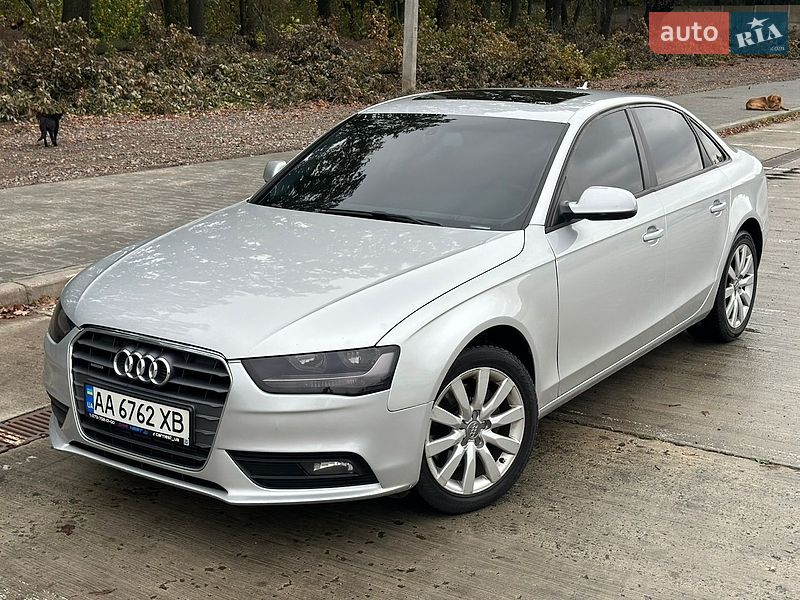Седан Audi A4 2012 в Киеве