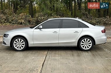 Седан Audi A4 2012 в Киеве