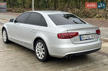 Седан Audi A4 2012 в Киеве