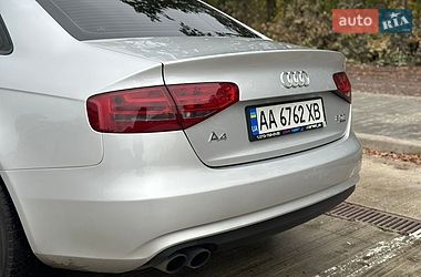Седан Audi A4 2012 в Киеве