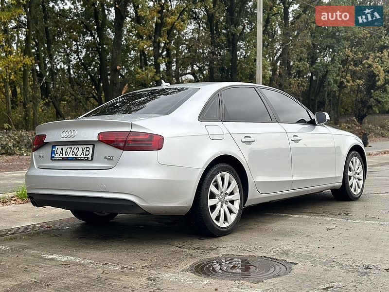 Седан Audi A4 2012 в Киеве