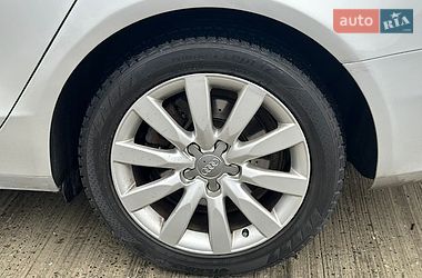 Седан Audi A4 2012 в Киеве