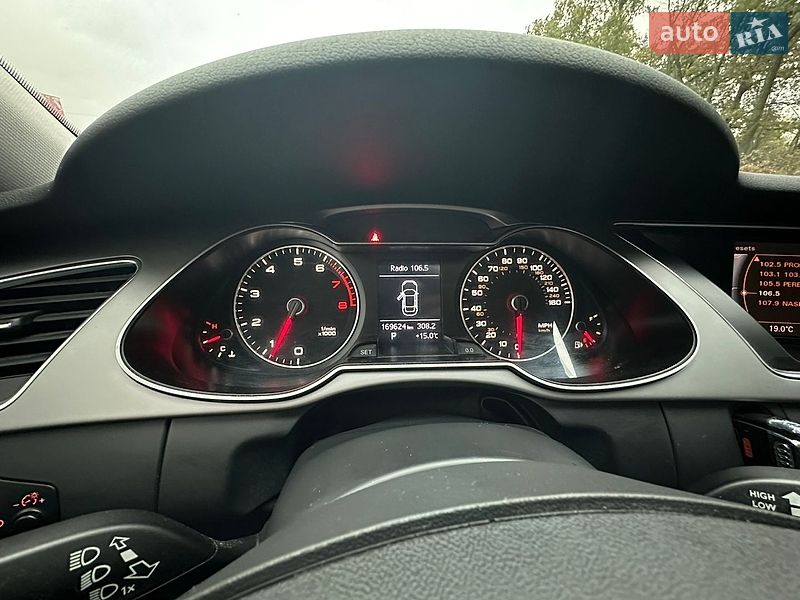 Седан Audi A4 2012 в Киеве