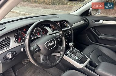 Седан Audi A4 2012 в Киеве