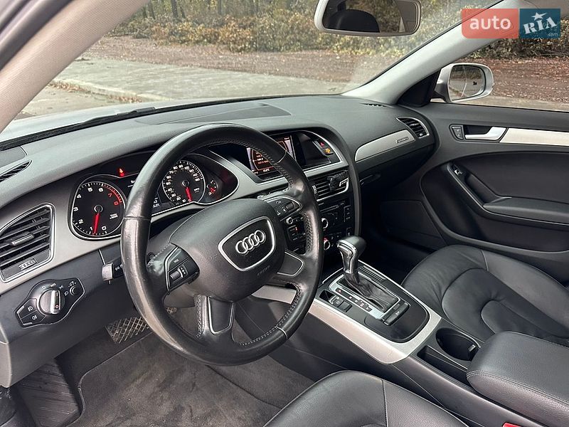 Седан Audi A4 2012 в Киеве