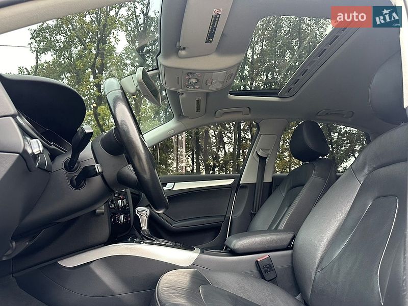 Седан Audi A4 2012 в Киеве