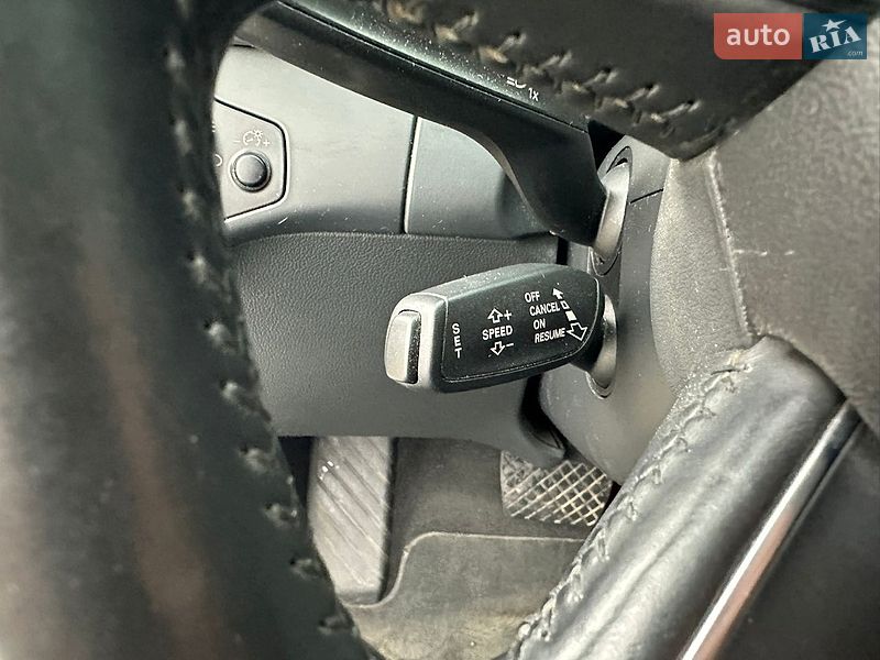 Седан Audi A4 2012 в Киеве