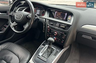 Седан Audi A4 2012 в Киеве