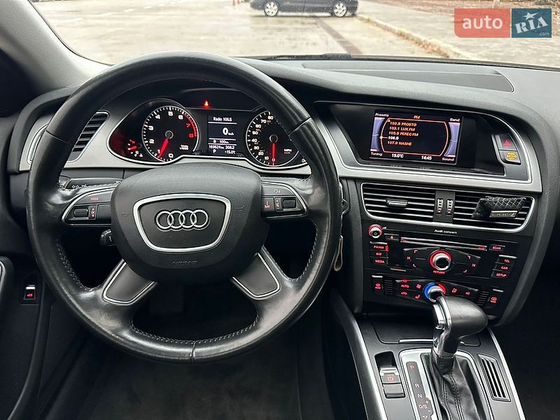 Седан Audi A4 2012 в Киеве