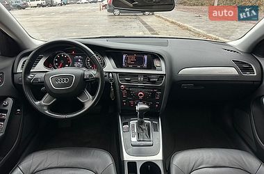 Седан Audi A4 2012 в Киеве