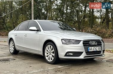 Седан Audi A4 2012 в Киеве
